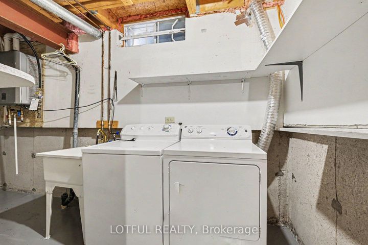 Photo 22 at 52 Fair Oaks Crescent, Nepean (Craig Henry/Woodvale), Ottawa