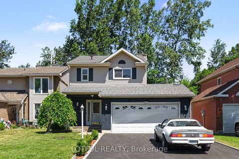 Photo 1 at 52 Fair Oaks Crescent, Nepean (Craig Henry/Woodvale), Ottawa
