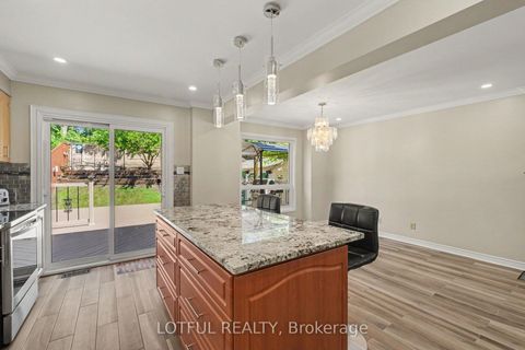 Photo 11 at 52 Fair Oaks Crescent, Nepean (Craig Henry/Woodvale), Ottawa
