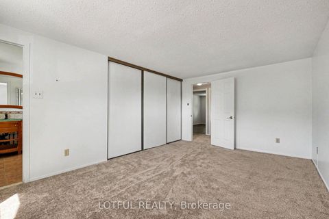 Photo 14 at 52 Fair Oaks Crescent, Nepean (Craig Henry/Woodvale), Ottawa