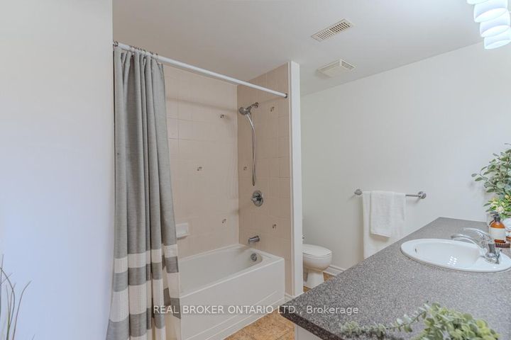 Photo 25 at 2 - 176 Paseo Private, Nepean (Centrepointe), Ottawa