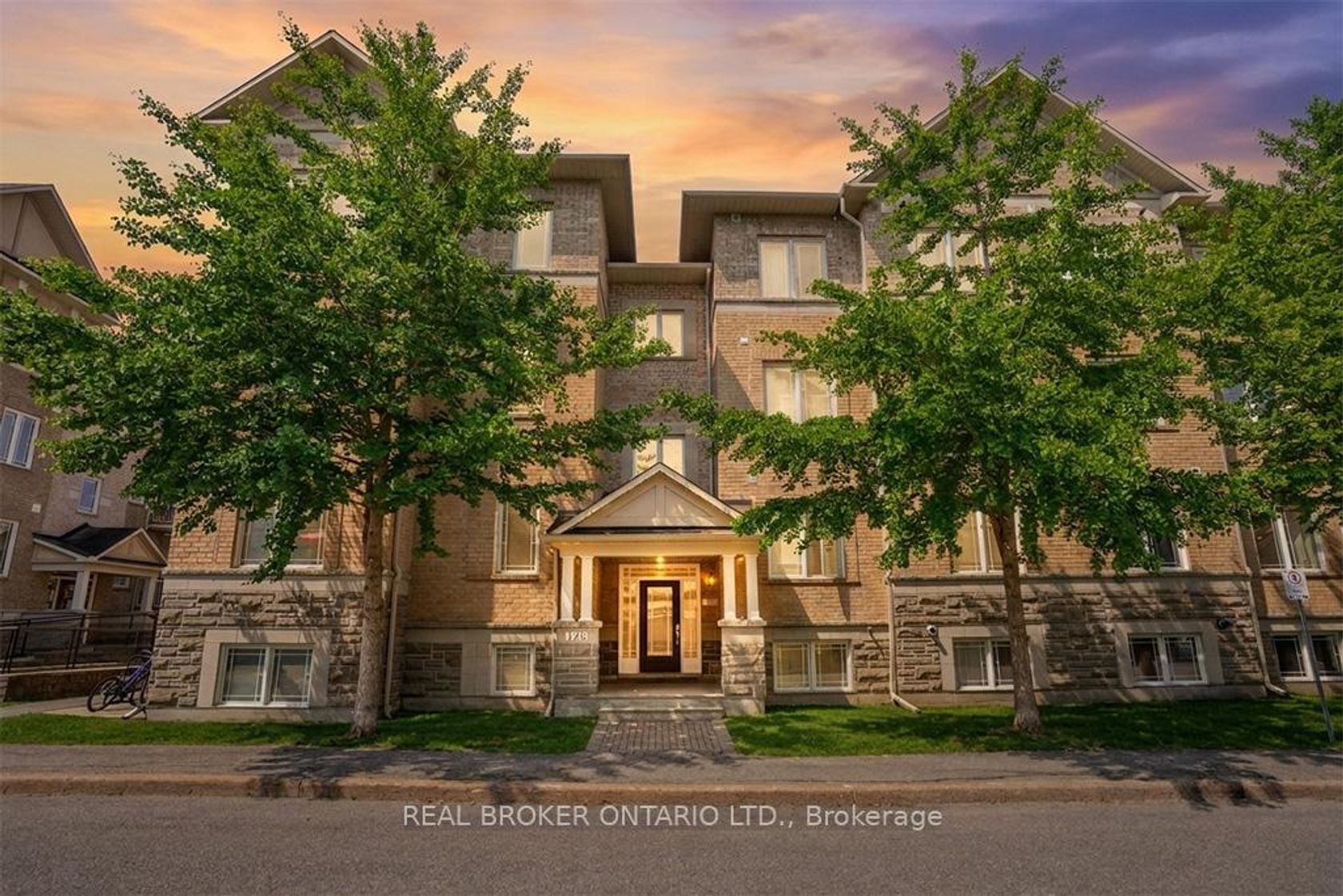 2 - 176 Paseo Private, Nepean (Centrepointe), Ottawa 