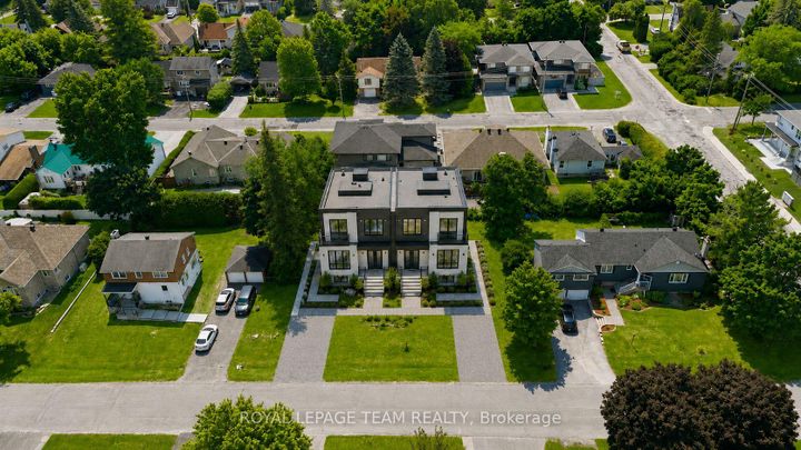 Photo 3 at 84 Rita Avenue, Nepean (Meadowlands/St. Claire Gardens), Ottawa