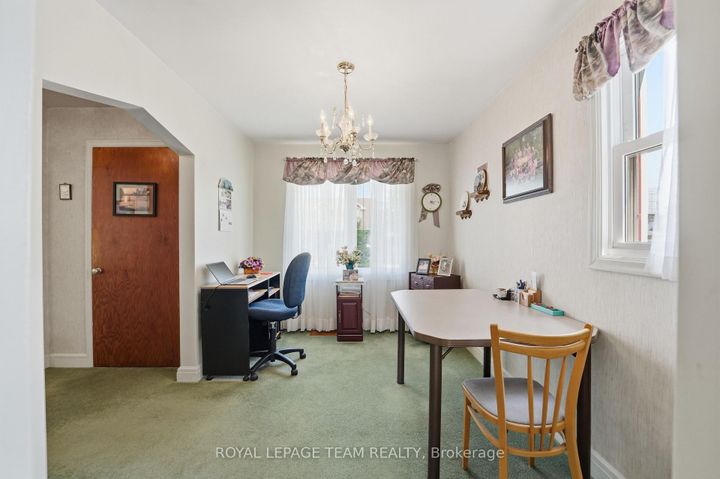 Photo 8 at 84 Rita Avenue, Nepean (Meadowlands/St. Claire Gardens), Ottawa