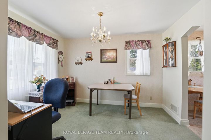 Photo 9 at 84 Rita Avenue, Nepean (Meadowlands/St. Claire Gardens), Ottawa
