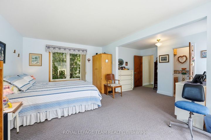 Photo 14 at 84 Rita Avenue, Nepean (Meadowlands/St. Claire Gardens), Ottawa