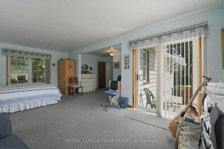Photo 15 at 84 Rita Avenue, Nepean (Meadowlands/St. Claire Gardens), Ottawa