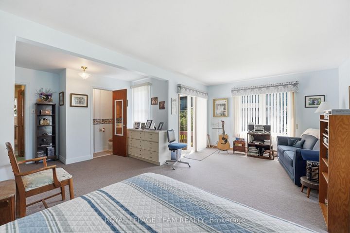 Photo 17 at 84 Rita Avenue, Nepean (Meadowlands/St. Claire Gardens), Ottawa
