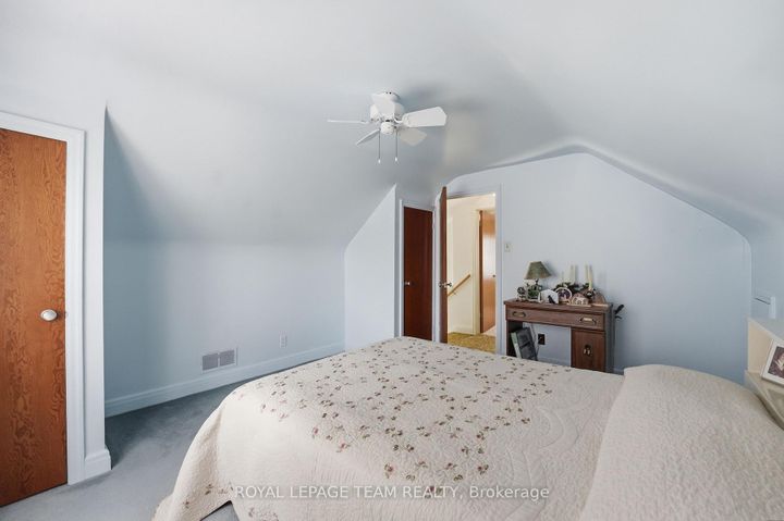 Photo 19 at 84 Rita Avenue, Nepean (Meadowlands/St. Claire Gardens), Ottawa