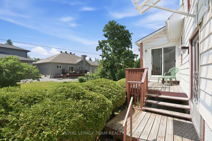 Photo 32 at 84 Rita Avenue, Nepean (Meadowlands/St. Claire Gardens), Ottawa