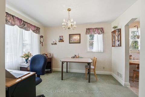 Photo 9 at 84 Rita Avenue, Nepean (Meadowlands/St. Claire Gardens), Ottawa