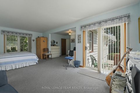 Photo 15 at 84 Rita Avenue, Nepean (Meadowlands/St. Claire Gardens), Ottawa