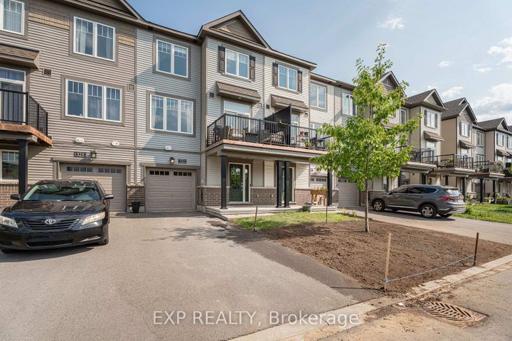 Photo 1 at 532 Aglish Mews, Nepean (Half Moon Bay), Ottawa