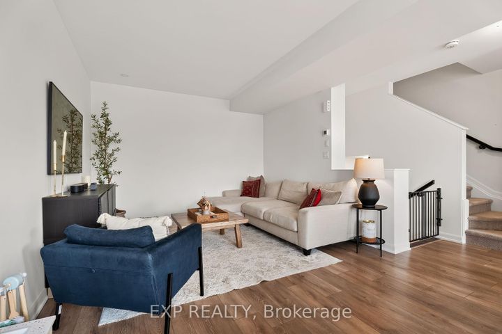 Photo 10 at 532 Aglish Mews, Nepean (Half Moon Bay), Ottawa