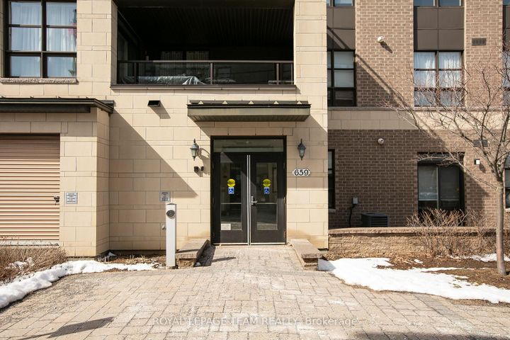Photo 3 at 401 - 659 Sue Holloway Drive, Nepean (Strandherd), Ottawa