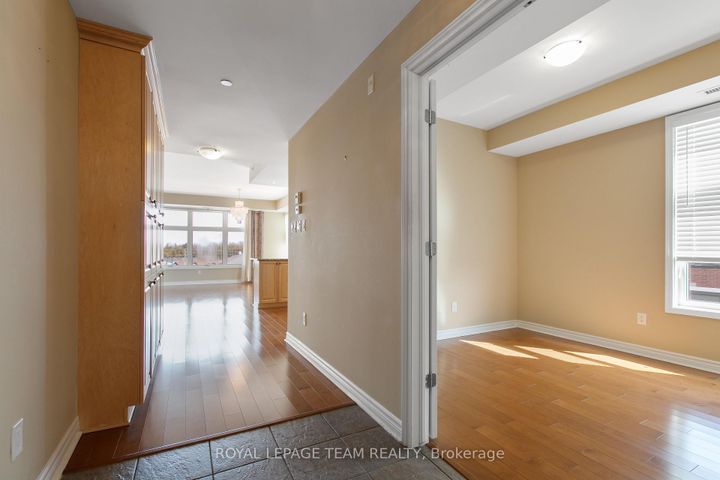 Photo 6 at 401 - 659 Sue Holloway Drive, Nepean (Strandherd), Ottawa