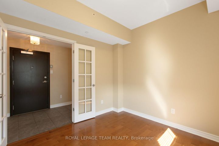 Photo 8 at 401 - 659 Sue Holloway Drive, Nepean (Strandherd), Ottawa