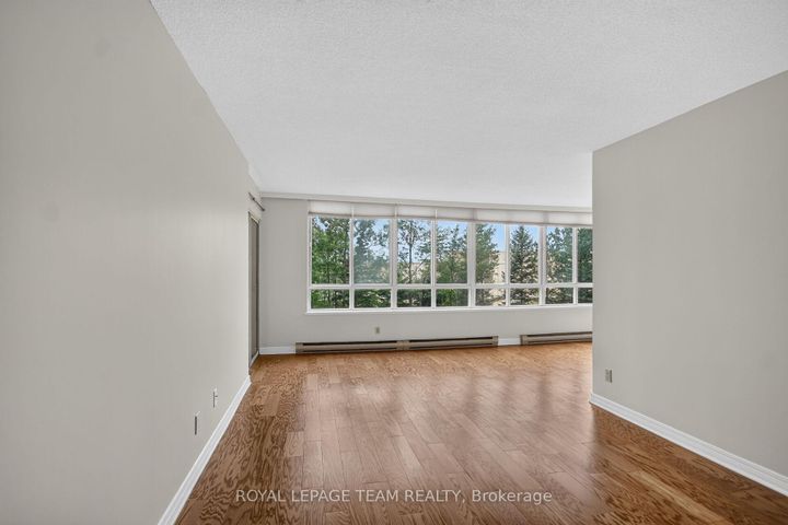 Photo 8 at 201 - 100 Grant Carman Drive, Nepean (Borden Farm/Stewart Farm/Carleton Heights/Parkwood Hills), Ottawa