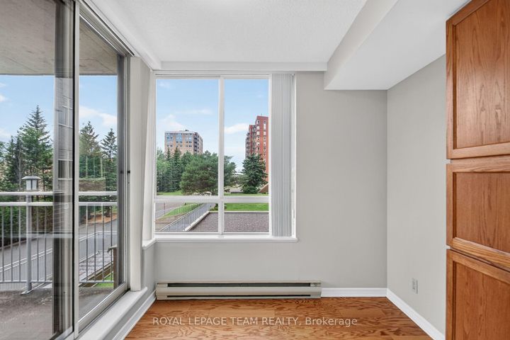 Photo 16 at 201 - 100 Grant Carman Drive, Nepean (Borden Farm/Stewart Farm/Carleton Heights/Parkwood Hills), Ottawa