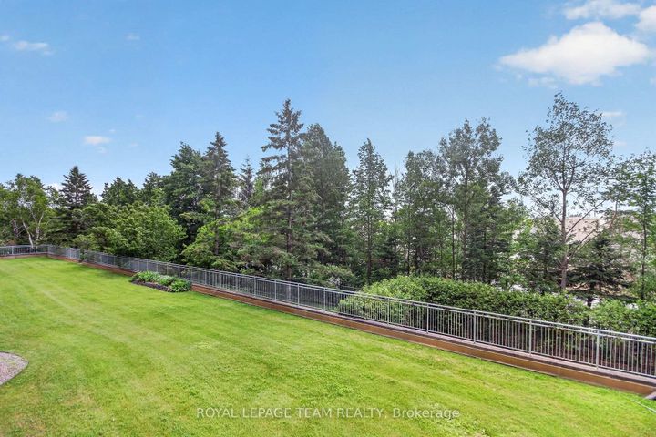 Photo 20 at 201 - 100 Grant Carman Drive, Nepean (Borden Farm/Stewart Farm/Carleton Heights/Parkwood Hills), Ottawa