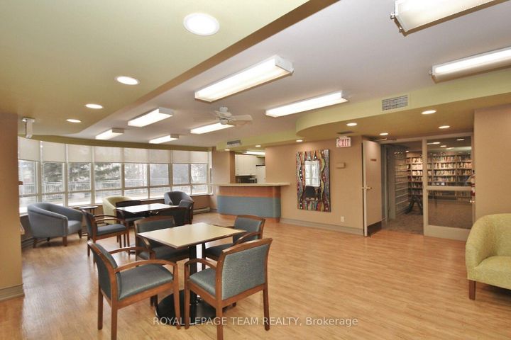 Photo 39 at 201 - 100 Grant Carman Drive, Nepean (Borden Farm/Stewart Farm/Carleton Heights/Parkwood Hills), Ottawa