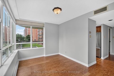 Photo 12 at 201 - 100 Grant Carman Drive, Nepean (Borden Farm/Stewart Farm/Carleton Heights/Parkwood Hills), Ottawa