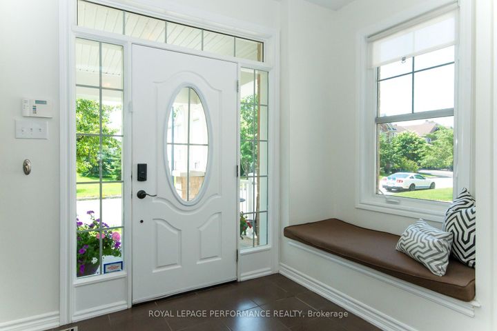 Photo 4 at 2744 Grand Vista Circle, Nepean (Half Moon Bay), Ottawa