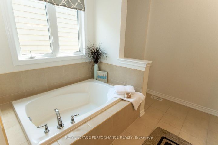 Photo 36 at 2744 Grand Vista Circle, Nepean (Half Moon Bay), Ottawa