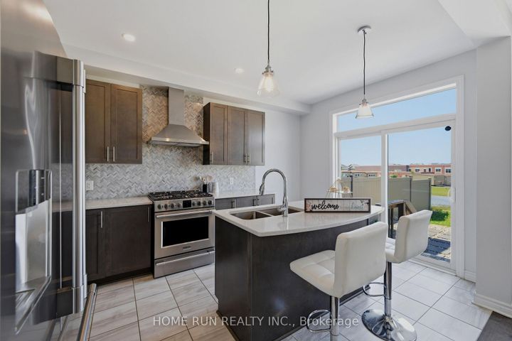 Photo 9 at 42 CLONFADDA Terrace, Nepean (Half Moon Bay), Ottawa