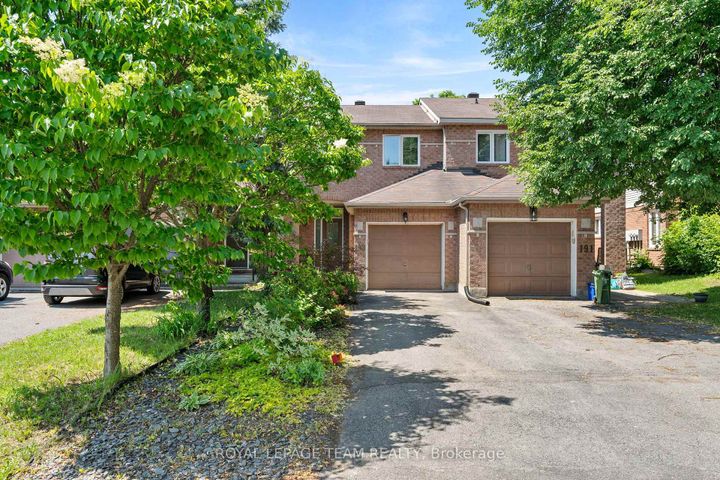 Photo 1 at 193 Thornbury Crescent, Nepean (Centrepointe), Ottawa