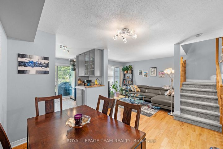 Photo 9 at 193 Thornbury Crescent, Nepean (Centrepointe), Ottawa