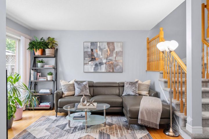 Photo 18 at 193 Thornbury Crescent, Nepean (Centrepointe), Ottawa