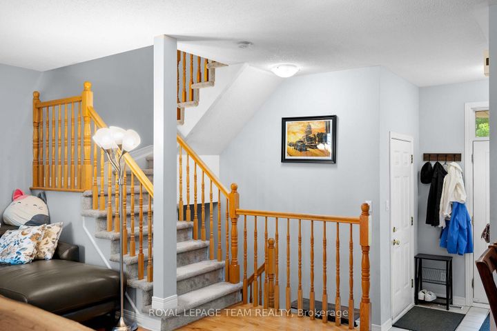 Photo 20 at 193 Thornbury Crescent, Nepean (Centrepointe), Ottawa