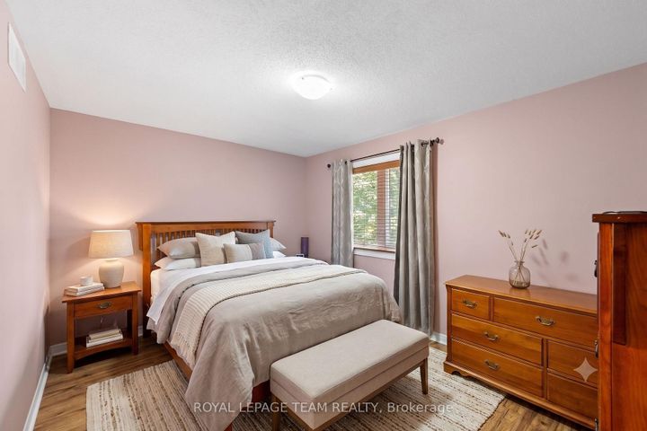 Photo 23 at 193 Thornbury Crescent, Nepean (Centrepointe), Ottawa