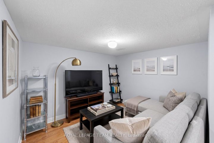 Photo 30 at 193 Thornbury Crescent, Nepean (Centrepointe), Ottawa