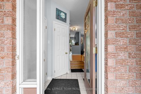 Photo 4 at 193 Thornbury Crescent, Nepean (Centrepointe), Ottawa