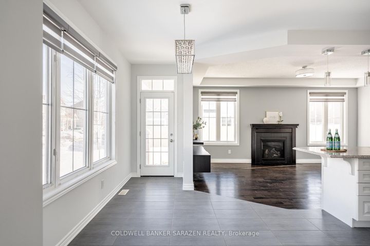 Photo 5 at 677 Broad Cove Crescent, Nepean (Half Moon Bay), Ottawa