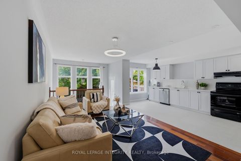 Photo 10 at 160 DEERCROFT Avenue, Nepean (Longfields), Ottawa