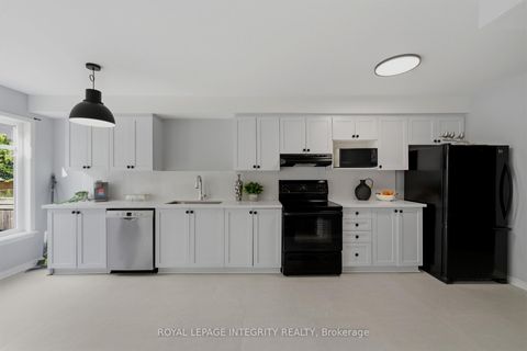 Photo 11 at 160 DEERCROFT Avenue, Nepean (Longfields), Ottawa