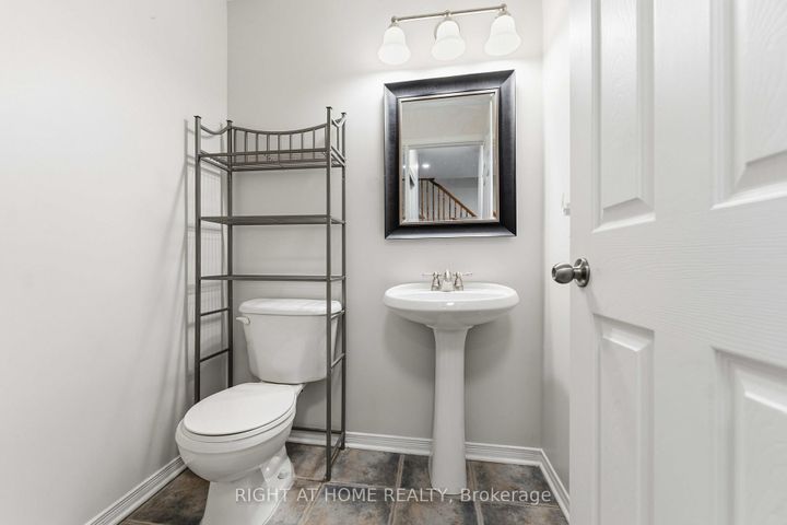 Photo 11 at 52 Fieldberry Private, Nepean (Stonebridge), Ottawa