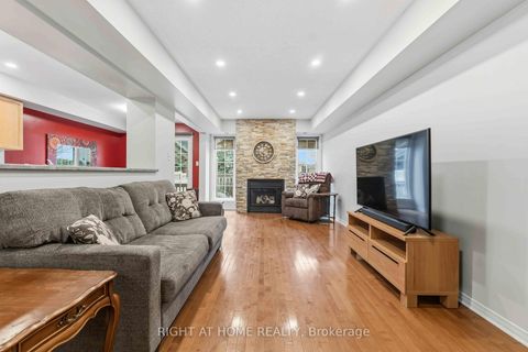 Photo 4 at 52 Fieldberry Private, Nepean (Stonebridge), Ottawa