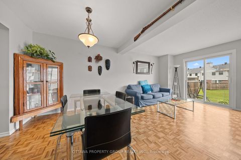 Photo 4 at 13 Bentbrook Crescent, Nepean (Heritage Park), Ottawa