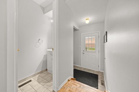 Photo 9 at 13 Bentbrook Crescent, Nepean (Heritage Park), Ottawa