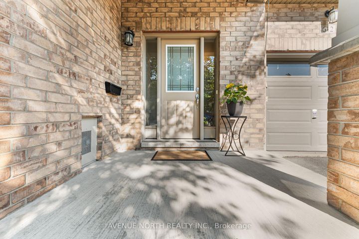 Photo 4 at 612 Via Campanale Avenue, Nepean (Longfields), Ottawa