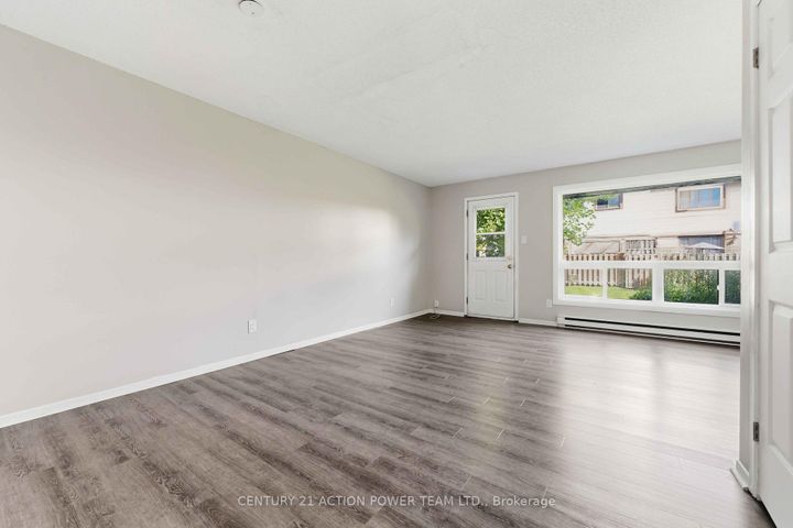 Photo 4 at A - 39 Woodvale Green Drive, Nepean (Craig Henry/Woodvale), Ottawa