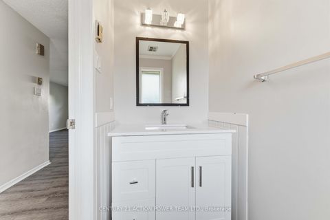 Photo 13 at A - 39 Woodvale Green Drive, Nepean (Craig Henry/Woodvale), Ottawa