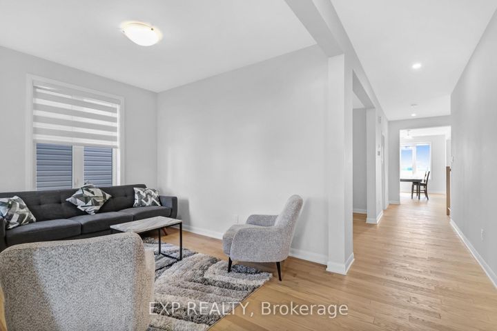 Photo 4 at 626 Inver Lane, Nepean (Half Moon Bay), Ottawa