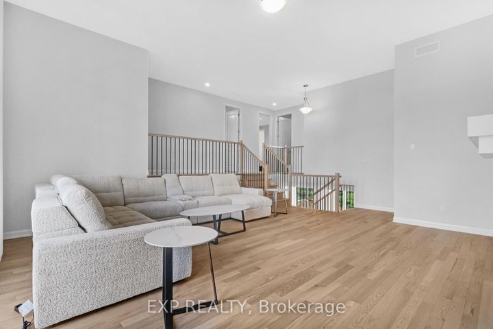 Photo 20 at 626 Inver Lane, Nepean (Half Moon Bay), Ottawa