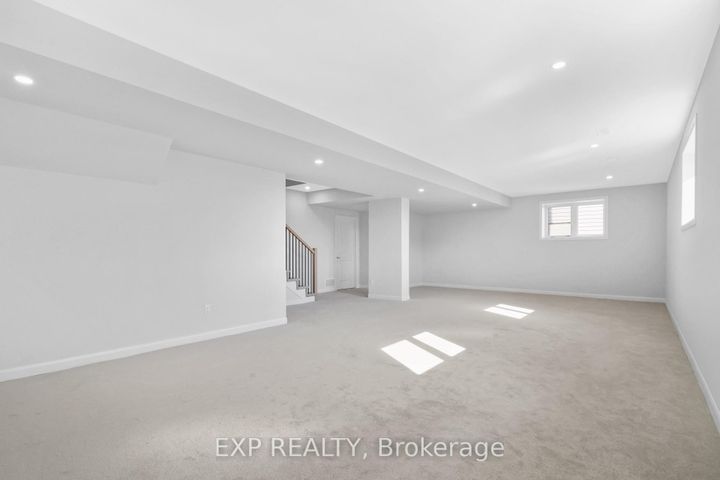 Photo 36 at 626 Inver Lane, Nepean (Half Moon Bay), Ottawa