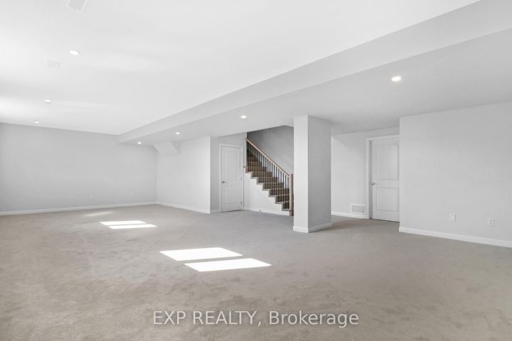 Photo 37 at 626 Inver Lane, Nepean (Half Moon Bay), Ottawa